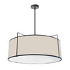 Luminaire suspendu Trapezoid de Dainolite avec abat-jour cylindrique noir et crème qui diffuse la lumière, tissu blanc et 4 ampoules