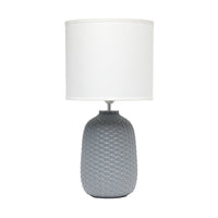 Lampe de table traditionnelle de Simple Designs de 20,4 po en céramique avec texture de mailles reto