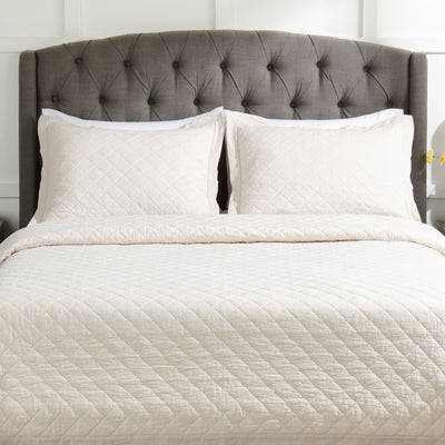 Flaxseed Cove 3-Piece Full/Queen Quilt Set - Natural Linen | Ensemble de courtepointe Flaxseed Cove 3 pièces pour lit double et grand lit - lin naturel