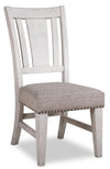 Chaise de salle à manger Willow avec siège coussiné en tissu et bordure de clous décoratifs - blanc rustique