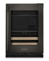 Refroidisseur à boissons KitchenAid de 24 po avec grilles à devant en bois - minerai noir - KUBR524SBE