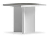 Table de bout moderne Marla de 23,6 po - blanche et grise avec imitation de marbre