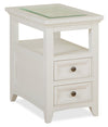 Table de bout traditionnelle Heron Cove de 15 po avec dessus en verre, rangement et tablette - pin blanc