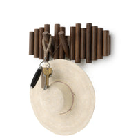 Crochets muraux Picket Rail de Umbra - noyer vieilli