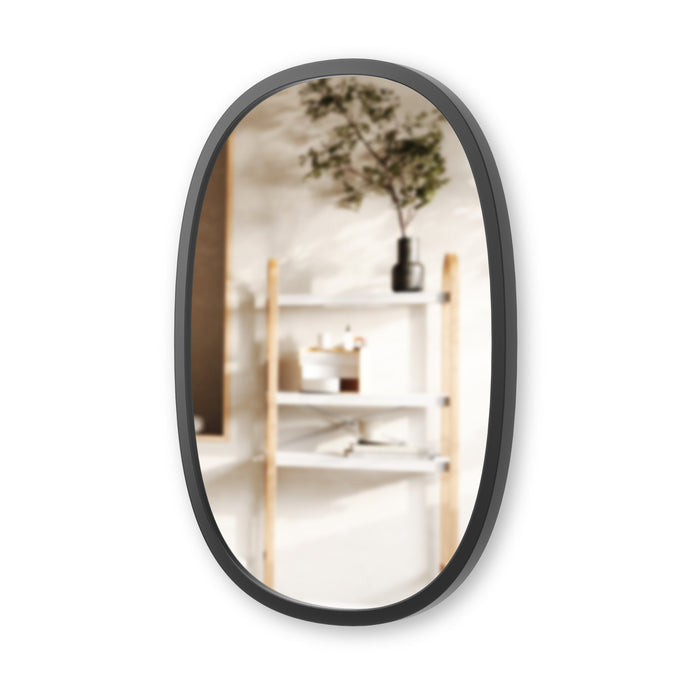 Miroir mural ovale Hub de Umbra de 24 po x 18 po - noir
