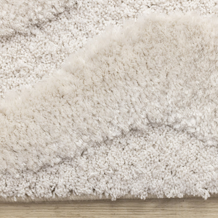 Carpette moderne, luxueuse et moelleuse Lincoln blanche à motif de courbes - 6 pi 7 po x 9 pi 6 po
