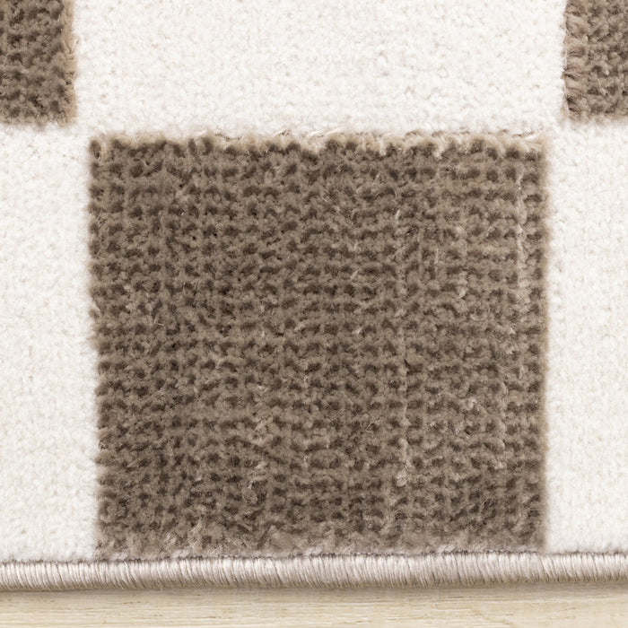 Carpette géométrique Leopold brune et blanche à motif de carreaux - 6 pi 7 po x 9 pi 6 po