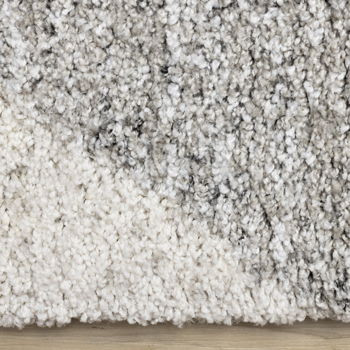 Carpette moelleuse moderne Maverick blanche, beige et grise - 5 pi 3 po x 7 pi 7 po