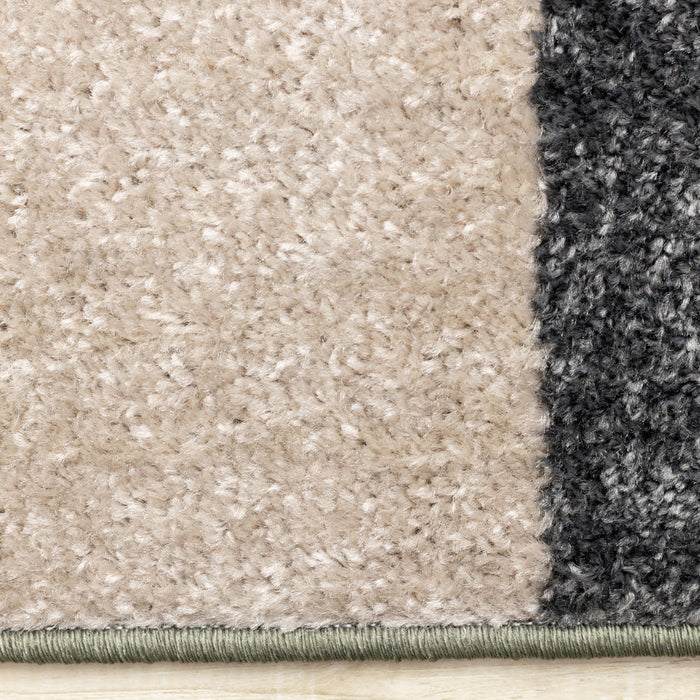 Carpette moderne Marley verte, grise et blanche à motif géométrique - 5 pi 3 po x 7 pi 7 po