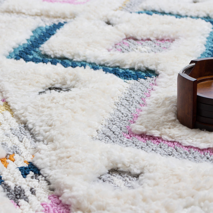 Carpette à poil long Lola à motif de chevron - 2 pi 7 po x 8 pi
