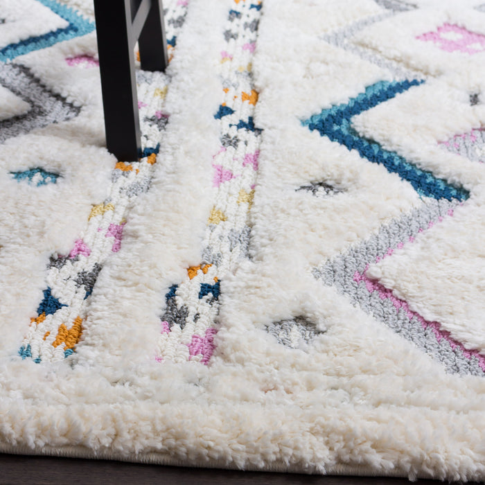 Carpette à poil long Lola à motif de chevron - 2 pi 7 po x 8 pi