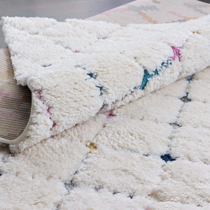 Carpette à poil long Lola à motif de treillis - 2 pi 7 po x 8 pi