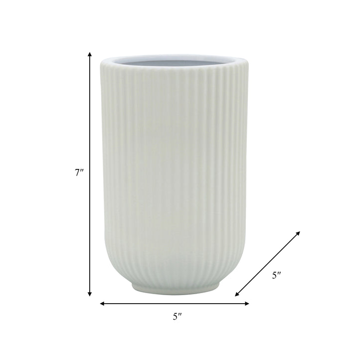 Vase strié de 7 po en céramique - blanc
