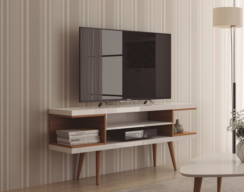 Meuble pour téléviseur Utopia de Manhattan Comfort de 53,14 po avec pattes évasées en bois et 4 tablettes - blanc lustré et crème d'érable