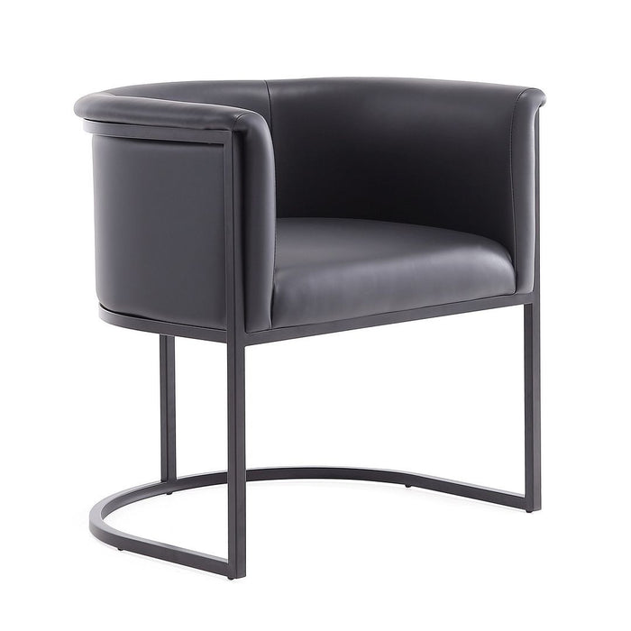 Chaise de salle à manger Cosmopolitan de Manhattan Comfort en similicuir - noire