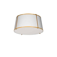 Plafonnier affleuré Trapezoid de Dainolite avec abat-jour cylindrique effilé doré et blanc qui diffuse la lumière, tissu blanc et 3 ampoules