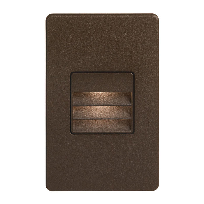 Lampe d’escalier et murale Bella de Dainolite avec persienne, fini bronze et ampoule à DEL de 3,3 W
