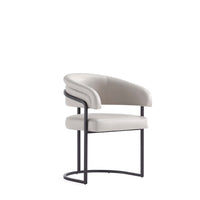 Chaise de salle a manger Augusta moderne en metal et cuir vegetalien, gris clair