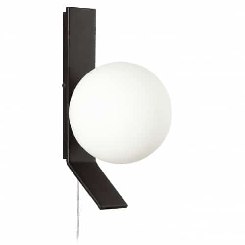 Petite applique murale Valemont de Dainolite en verre blanc opale, avec fini noir mat et 1 ampoule