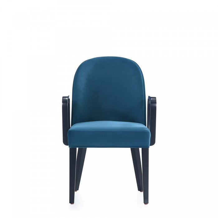Fauteuil moderne en bois Hillman avec accoudoirs et revetement bleu