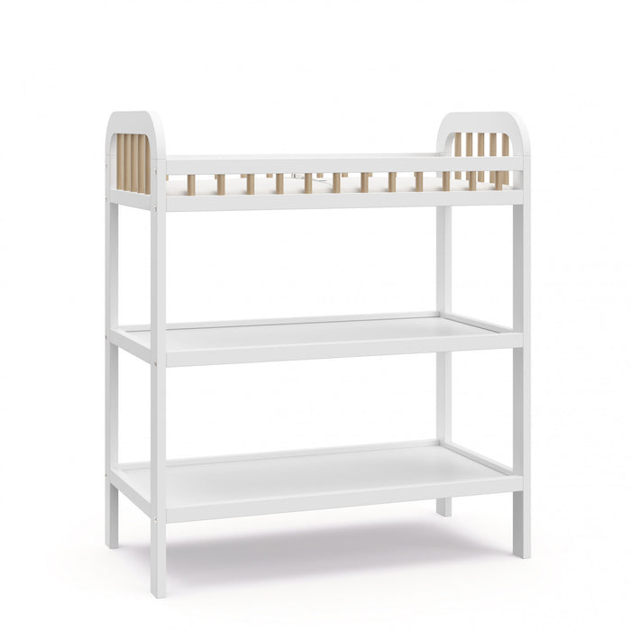 Table a langer Storkcraft Pasadena avec matelas a langer resistant a l’eau – Blanc/Bois flotte
