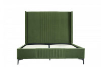 Lit Queen Promenade style milieu du siecle moderne en velours capitonne vert mousse