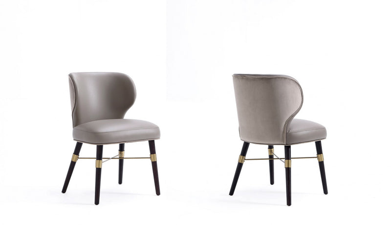 Chaise de salle a manger moderne Strine en bois et tissu, coloris taupe fonce - Lot de 2