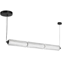 Luminaire suspendu horizontal Ramona de Dainolite en verre cannelé transparent, avec fini noir mat et ampoule à DEL de 30 W