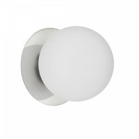 Applique murale Burlat de Dainolite en verre blanc, avec fini chromé poli et 1 ampoule