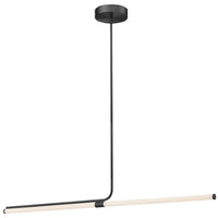Luminaire suspendu horizontal Corvette de Dainolite en acrylique blanc qui diffuse la lumière, avec fini noir mat et ampoule de 24 W