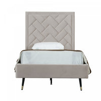 Lit simple moderne Crosby en velours capitonne coloris grege