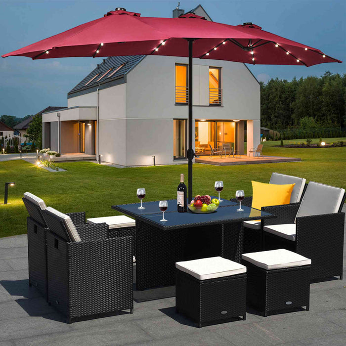 Costway Parasol de marche double-face solaire LED 15Ft Patio avec manivelle pied Bourgogne