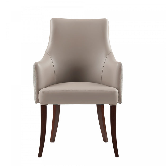 Fauteuil moderne Connie en bois, cuir vegetalien et velours taupe