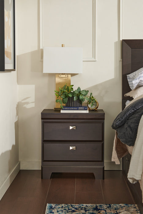 Lampe de table Nolan de 26 po en métal laiton antique 