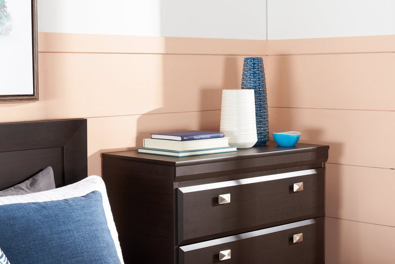 Commode verticale Yorkdale de 31,1 po (L) x 47,4 po (H) à 5 tiroirs pour la chambre à coucher, fabriquée au Canada - brune