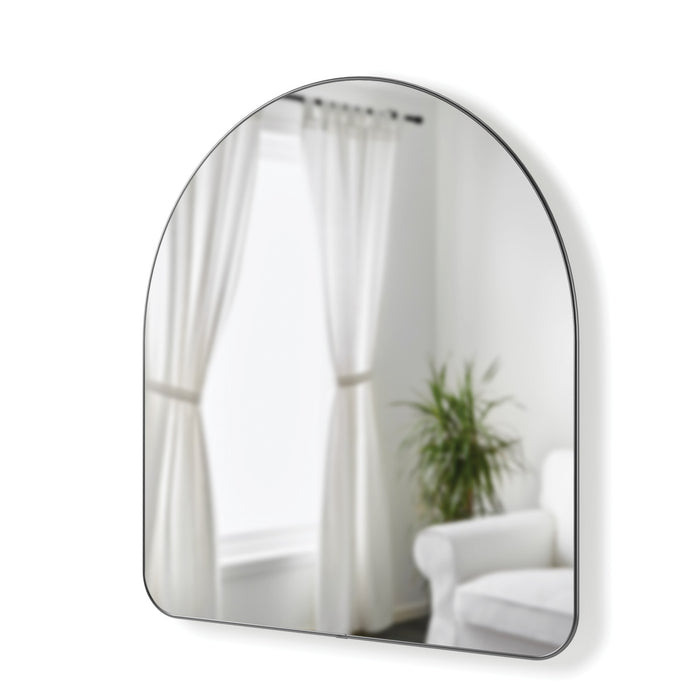 Miroir arqué de Umbra de 34 po x 36 po - métallique