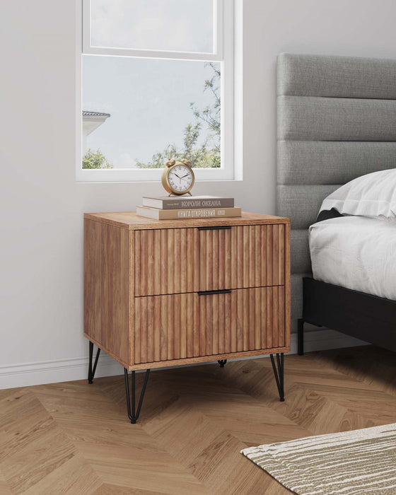 Table de nuit moderne Dumbo 20\" a cannelures en brun dore (2 tiroirs)