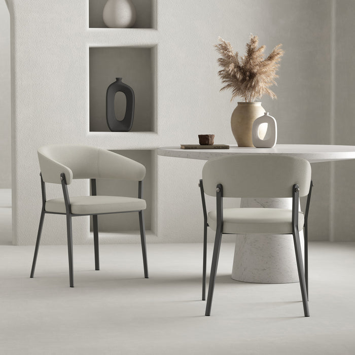Chaise de salle a manger moderne en metal et tissu Belle, couleur flocon d’avoine - Lot de 2