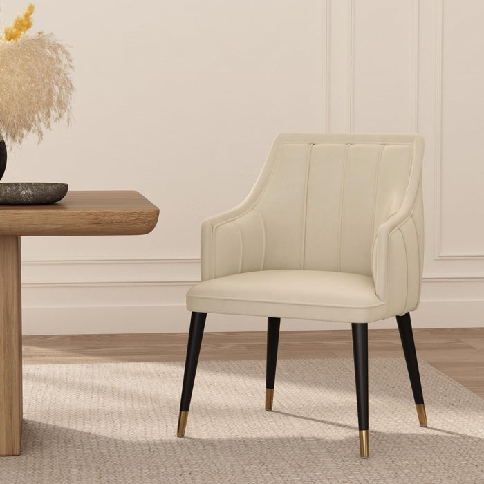 Fauteuil moderne Eda en bois avec accoudoirs, coloris creme