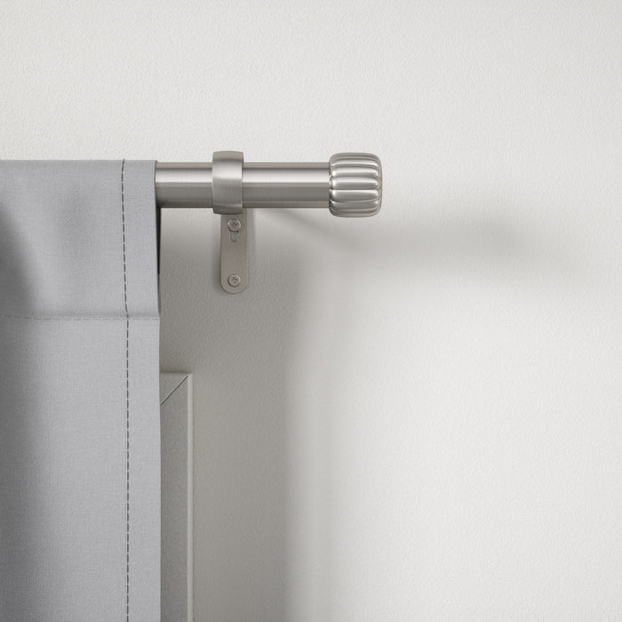  Tringle à rideaux extensible Cleo de Umbra acier nickel de 1 po - 36 po à 66 po