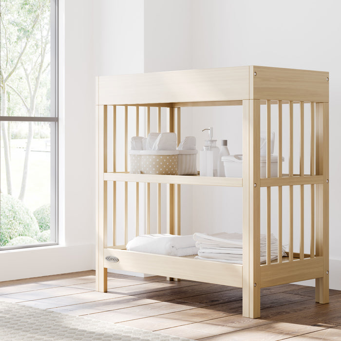 Table a langer Graco Teddi avec matelas a langer resistant a l’eau – Bois flotte