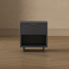 Elara Contemporary 18" Solid Wood Nightstand in Charcoal Gray (1-Drawer) | Table de nuit contemporaine Elara 18" en bois massif gris charbon (1 tiroir)
