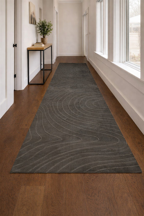 Tapis Lavable/Contemporain Somos 2'8\" x 8'0\" en Charbon