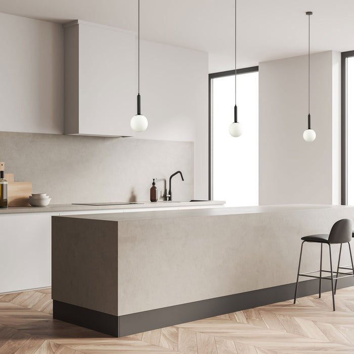 Luminaire suspendu Tara de Dainolite en verre blanc, avec fini noir mat et 1 ampoule