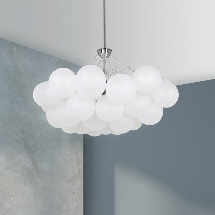 Lustre Miles de Dainolite en verre blanc givré, avec fini chromé poli et 8 ampoules