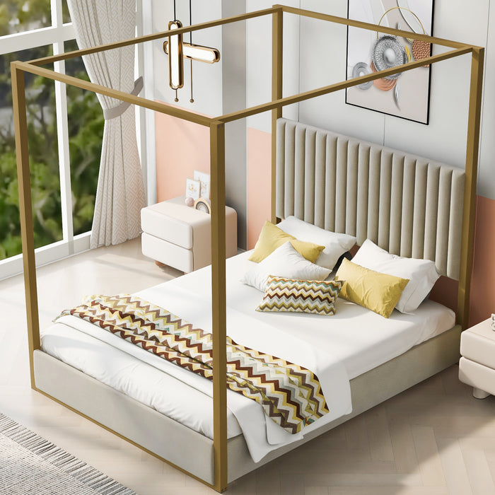 Lit plateforme Sophia a baldaquin avec tete de lit en mousse et velours, taille queen, beige