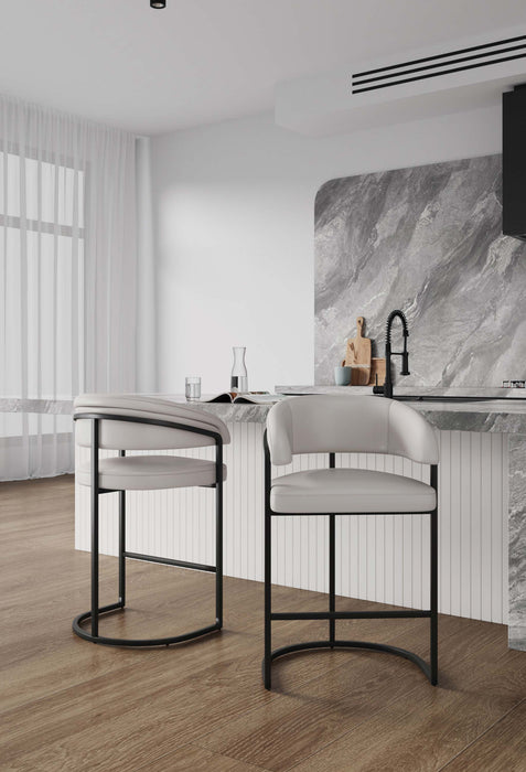 Tabouret de comptoir moderne en metal Augusta avec revetement en tissu gris clair - Lot de 2