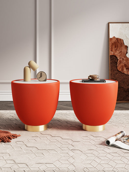 Table d’appoint Anderson moderne avec plateau en pierre frittee et revetement en tissu, orange – Lot de 2