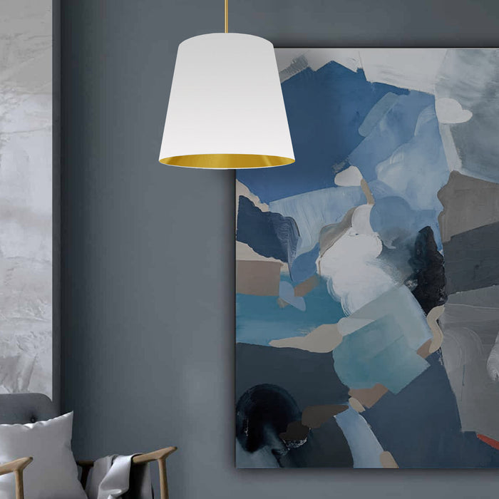 Luminaire suspendu moyen de Dainolite avec très grand abat-jour cylindrique effilé blanc et doré, et 1 ampoule
