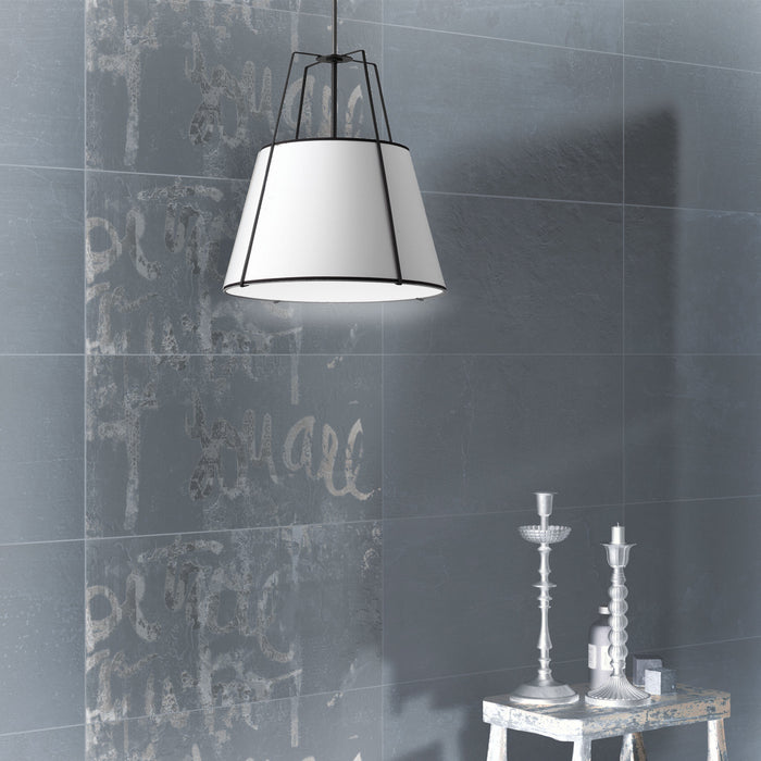 Luminaire suspendu Trapezoid de Dainolite avec abat-jour noir et blanc qui diffuse la lumière, tissu blanc et 1 ampoule